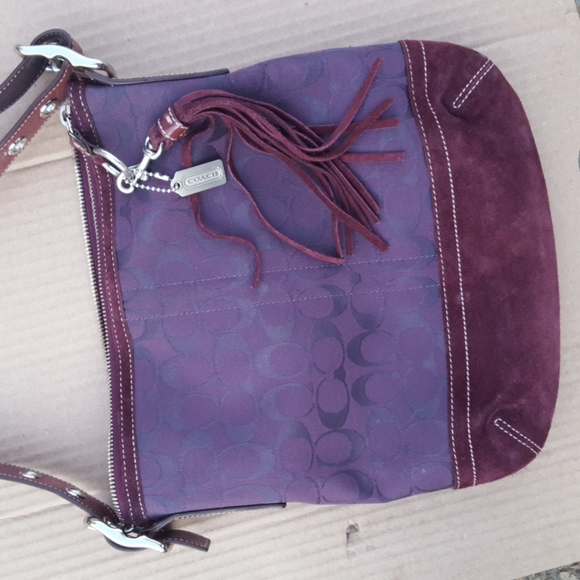 Like New Coach Signature Stripe Purple/ Violet Canvas crossbody bag w Hangtag - Picture 2 of 5